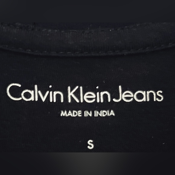 Calvin Klein Racerback Crop Top - Picture 3 of 7